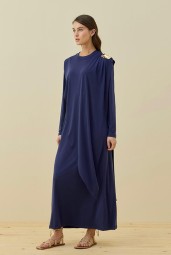 Mira Omuz Aksesuarlı Lacivert Uzun Elbise