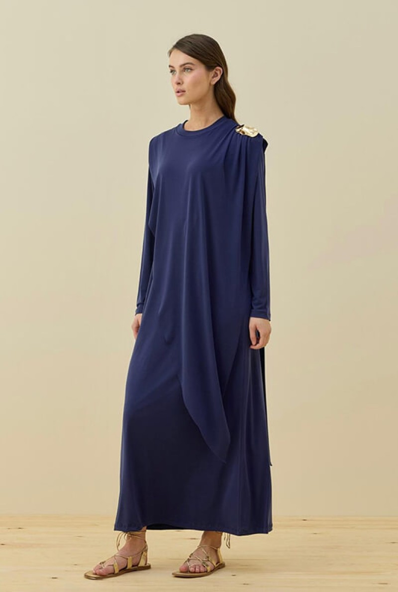 Mira Omuz Aksesuarlı Lacivert Uzun Elbise